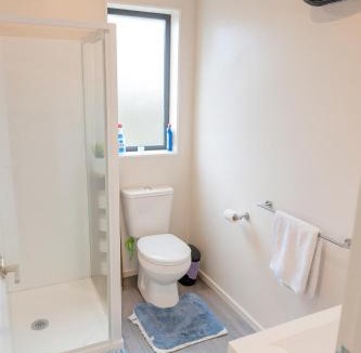 Rolleston House | Stonebrook Haven - AC Room, Dedicated Bath, Free Parking in Family House