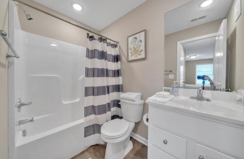 New Albany Apartment | Stonecrest 620, 2Bd Apt I Free Parking I Pool