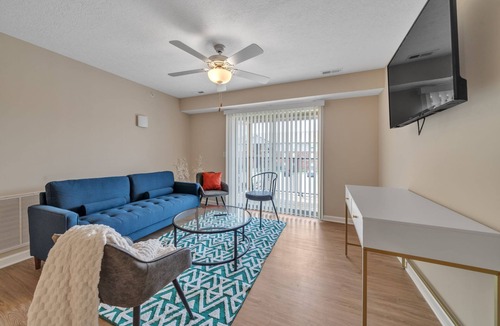 New Albany Apartment | Stonecrest 701, 2Bd Apt I Free Parking I Pool