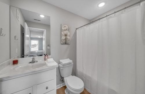New Albany Apartment | Stonecrest 716, 2Bd Apt I Free Parking I Pool