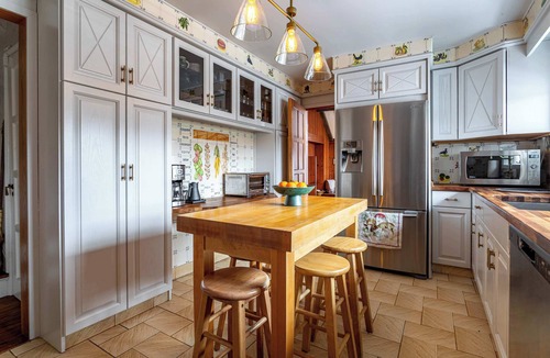 Rowland House | Stonehaven Catskills - Sauna, Riverfront & Family!