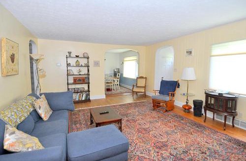 Berkeley Springs Ski Chalet | Stonehedge - 3 BR Cottage