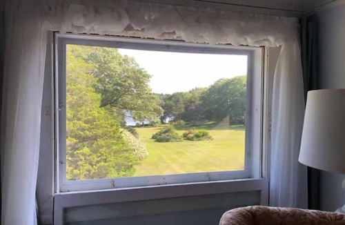 Phippsburg Bed & Breakfast | Stonehouse Manor -Popham Beach B&B - Pond Island Room