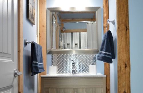Regional District of Nanaimo Cottage | Stones Throw Cottage Retreat In Old Growth Forest
