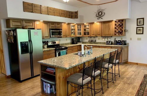 McHenry House | Stones Throw: Sleeps 12 6BR/5BA Game Room Fire Pit