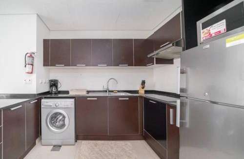 Dubai Sports City Apartment | StoneTree - Spacious Studio - The Matrix