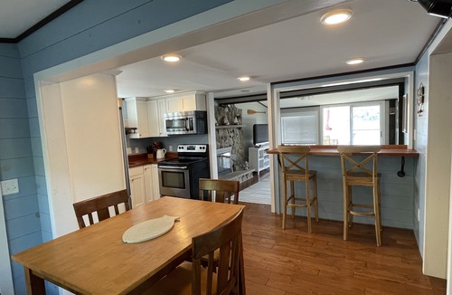 Conesus Cottage | Stoney Beach Cottage on Conesus Lake - Sleeps 12