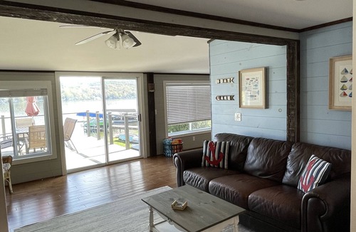 Conesus Cottage | Stoney Beach Cottage on Conesus Lake - Sleeps 12