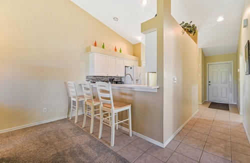 Stoneybrook Condo | Stoneybrook - Second Floor Condo overlooking the Green