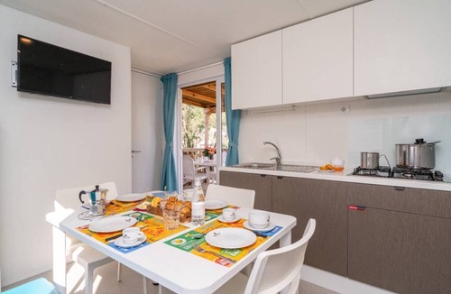 Cologna Spiaggia House | Stork Lodge Superior vacation village for 4 people