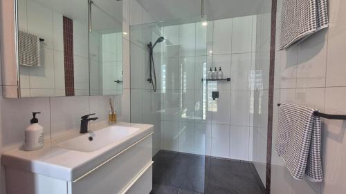 Trial Harbour House | Stormsend Retreat
