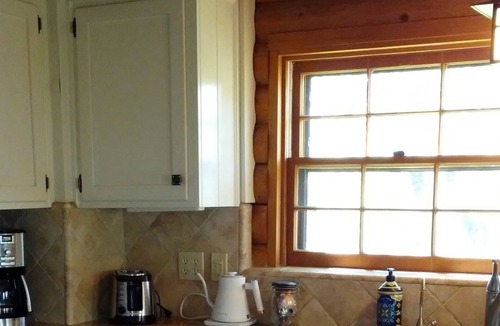 Three Rivers Cabin | Storybook Log Cabin near Sequoia National Park