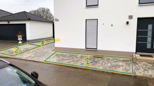 Ichenhausen Apartment | Strahlende Erdgeschoss-Wohnung im Neubau nähe Legoland
