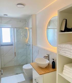 Ichenhausen Apartment | Strahlende Erdgeschoss-Wohnung im Neubau nähe Legoland