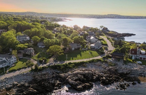 Rockport House | Straitsmouth Cove: Oceanfront Rockport Grandeur