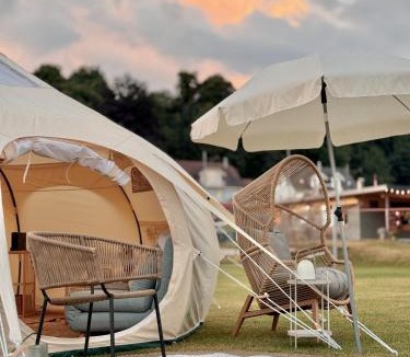 Steckborn Hostel | Strandbad Steckborn mit Herberge, Camping & Glamping
