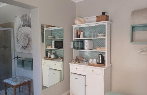 Eikenbosch House | Strandloper Room