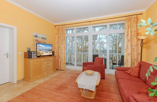 Ostseebad Kuhlungsborn Apartment | Strandnahe Ferienwohnung an der Ostsee mit Balkon, Saunabereich & Pool im Haus!