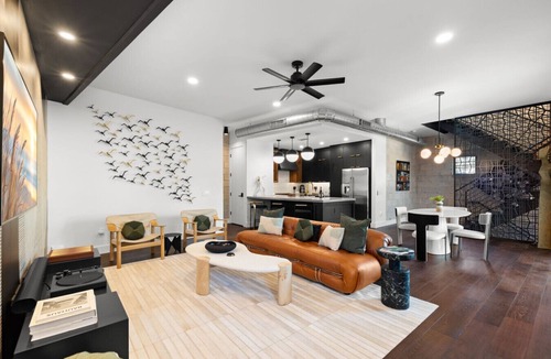 Hyde Park House | Strata Barn & Artist House In Hyde Park | Two Luxurious Side-by-Side Homes