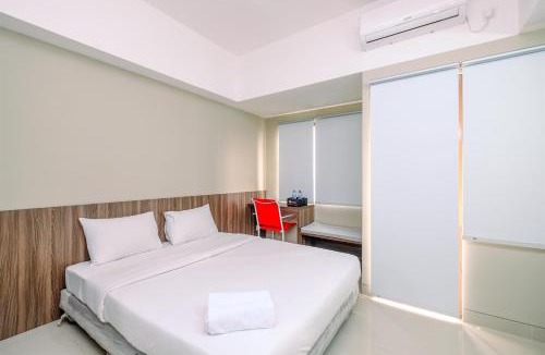 Duren Sawit Apartment | Strategic and Nice Studio at Gateway Park LRT City Jatibening Apartment By Travelio