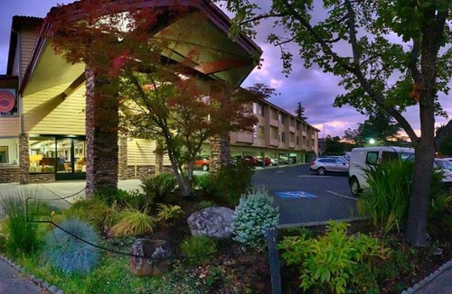 Siskiyou-Hargadine Historic District Hotel | Stratford Inn