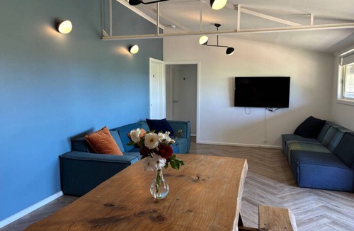 Strath Creek House | Strath Creek Lodge at The Village Green