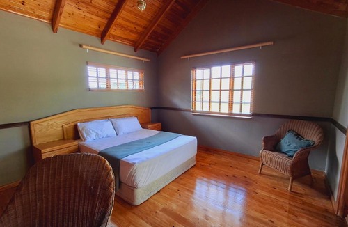 Emakhazeni Ski Chalet | Strathavon Cottage