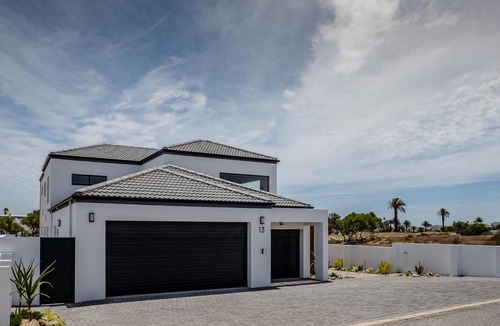 Shelley Point House | Strathearn Place