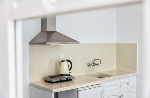 Parikia House | Stratos Studios & Apartments