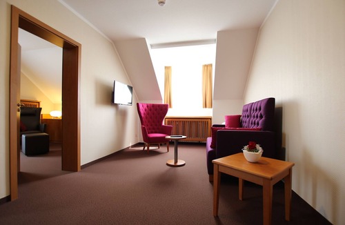 Trennfurt Hotel | Straubs Schöne Aussicht