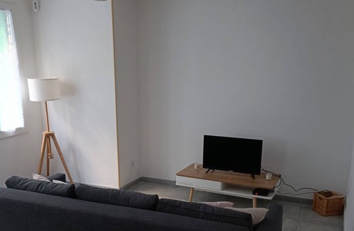 3rd Arrondissement Apartment | Street Engineering