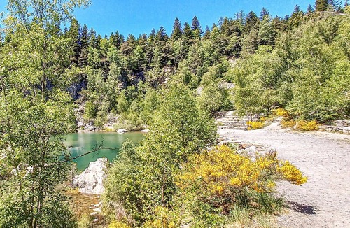 Saint-Martin-de-Valamas House | Striking authentic cottage in the Auvergne-Rhône-Alpes region with a wonderful mountain panorama.
