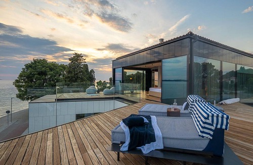 Fazana Villa | Striking Istria Villa | 5 Bedrooms | Villa Rojska | Beachfront Location