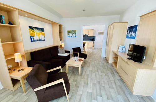 Seepromenade Apartment | Stromsicht, direkt am Alten Strom