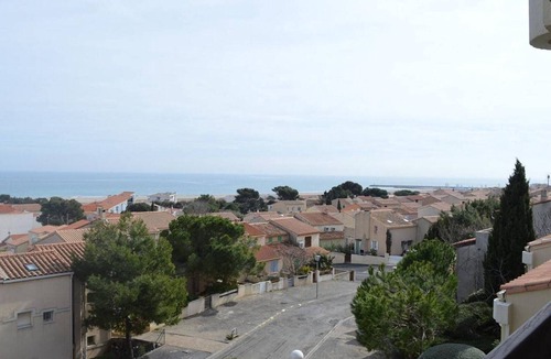 Saint-Pierre-la-Mer Apartment | Studio with mezzanine for 5, near the beach, pets allowed - Saint Pierre la Mer