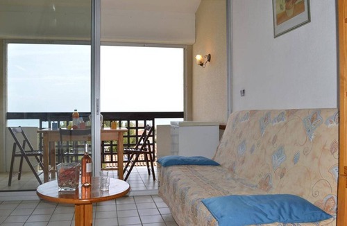 Saint-Pierre-la-Mer Apartment | Studio with mezzanine for 5, near the beach, pets allowed - Saint Pierre la Mer