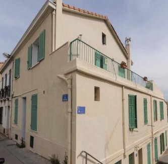Saint-Lambert Apartment | Stud terras Ville Corniche 2 pers stat gratuit rue Modif suivt possib et accord exclusif