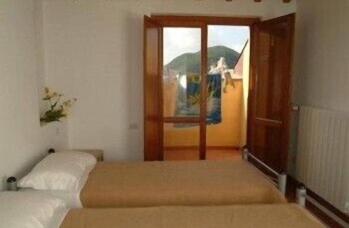 Campiglia Marittima Hostel | Student's Hostel Gowett