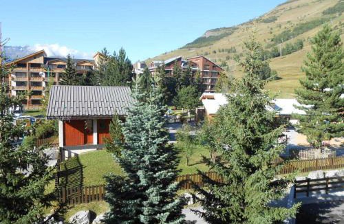 Mont-de-Lans Apartment | Studette cosy pour 2 au pied des pistes - FR-1-516-91