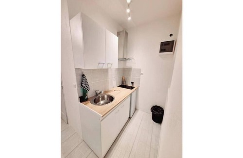 Bedarieux Apartment | Studio 1.