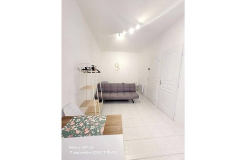 Bedarieux Apartment | Studio 1.