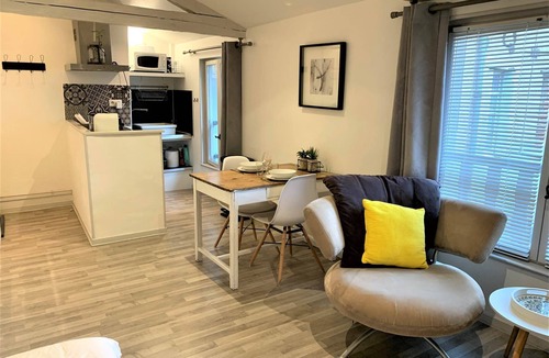 Cahors Old Town Apartment | Studio 1*, impasse de la Chantrerie, floor 3