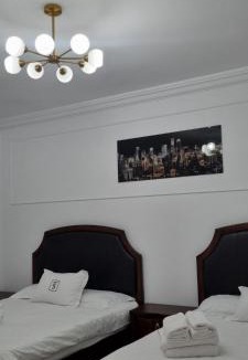 Tirgu Neamt Apartment | Studio 1
