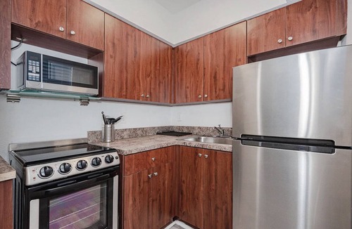 Deerfield Beach Apartment | Studio #112 Pet-Friendly | Sleeps 3 Guests