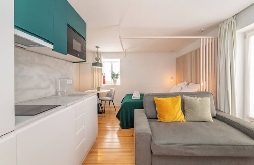 Santo Estevao Apartment | Studio 2 Downtown Lisbon Walkable Balcony