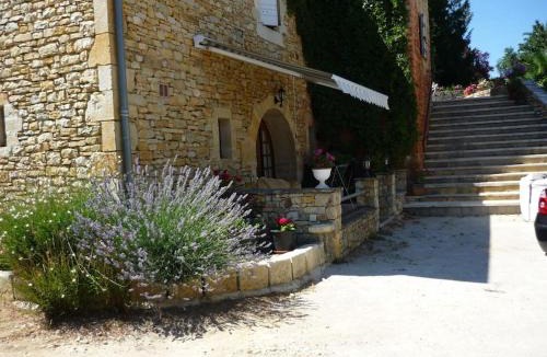 Saint-Martial-de-Nabirat Apartment | Studio 2 personnes
