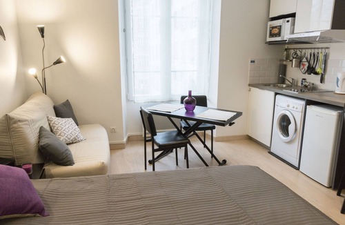 Vittel Apartment | Studio 21-Studio-Apartment-Ensuite with Bath-Garden view