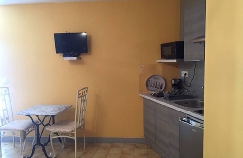 Caudrot Apartment | Studio 3 Personnes Dans Environnement de Charme