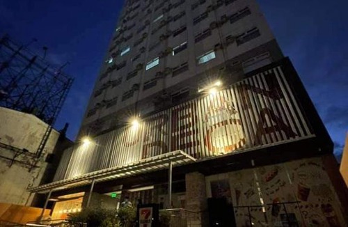 Highway Hills Apartment | Studio 33 Urban Deca EDSA City View