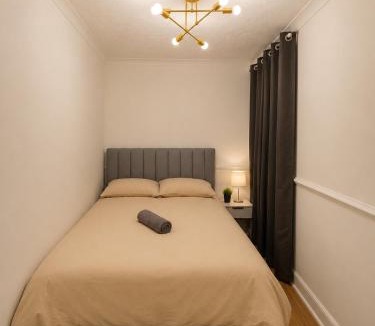 Stratford and New Town Hotel | Studio 34